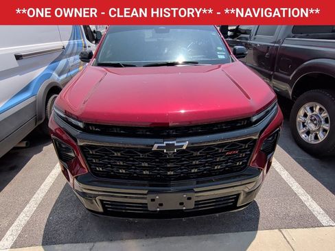 Used 2026 Chevrolet Traverse RS w/ LPO, Floor Liner Package FWD image 2