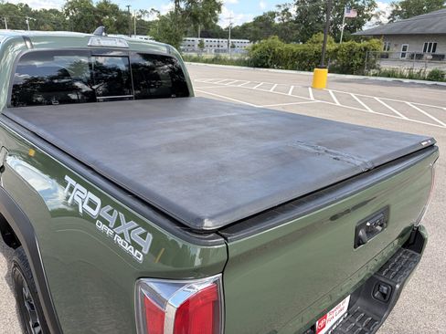 Used 2021 Toyota Tacoma TRD Off-Road w/ Technology Package AWD/4WD image 31