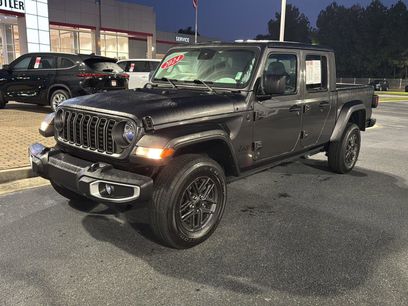 Used 2024 Jeep Gladiator Sport