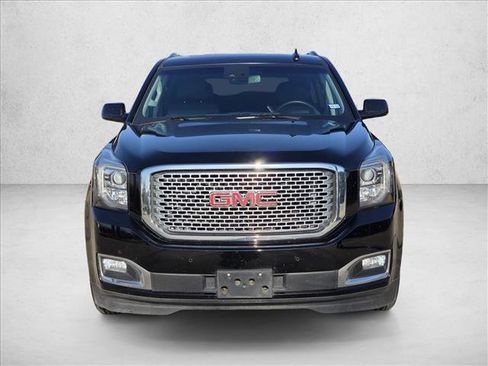 Used 2017 GMC Yukon Denali w/ Open Road Package image 2