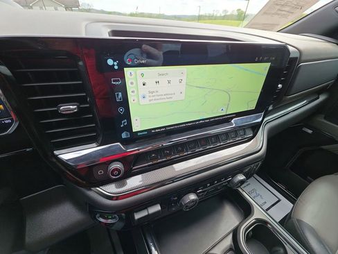 Used 2024 Chevrolet Silverado 1500 ZR2 w/ Technology Package AWD/4WD image 18