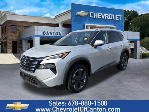 Used 2025 Nissan Rogue SV image 1