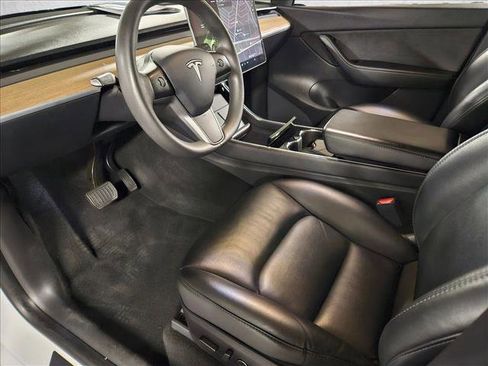 Used 2021 Tesla Model Y Long Range AWD/4WD image 10
