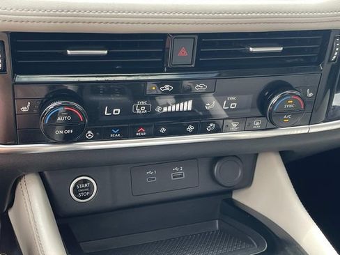 Certified 2023 Nissan Rogue SL w/ SL Premium Package FWD image 35