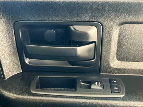 Used 2017 RAM 1500 Express w/ Express Value Package image 31