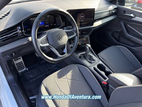 Used 2025 Volkswagen Jetta Sport FWD image 20