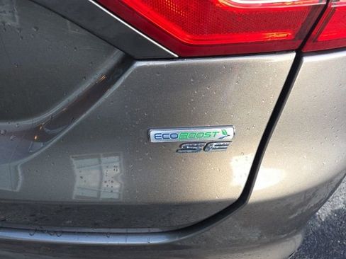 Used 2014 Ford Fusion SE w/ Equipment Group 202A image 6