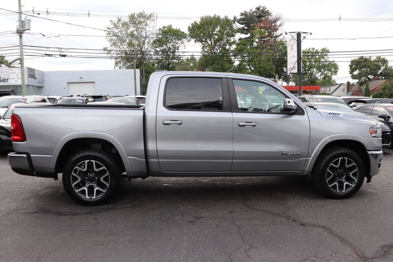 Used 2025 RAM 1500 Laramie AWD/4WD image 6