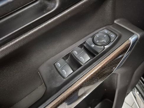 Used 2019 Chevrolet Silverado 1500 LT w/ Texas Edition image 24