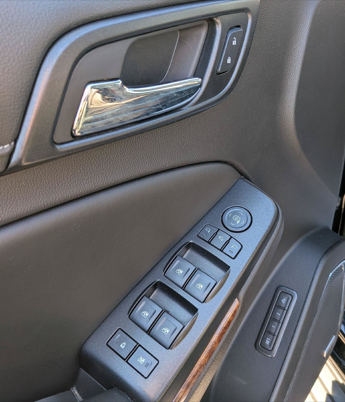 Used 2016 Chevrolet Suburban LTZ AWD/4WD image 13