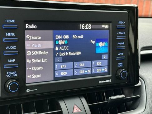 Used 2022 Toyota RAV4 XLE image 23