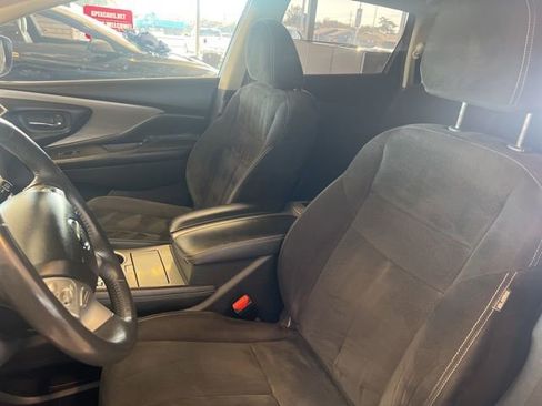 Used 2017 Nissan Murano SV image 16