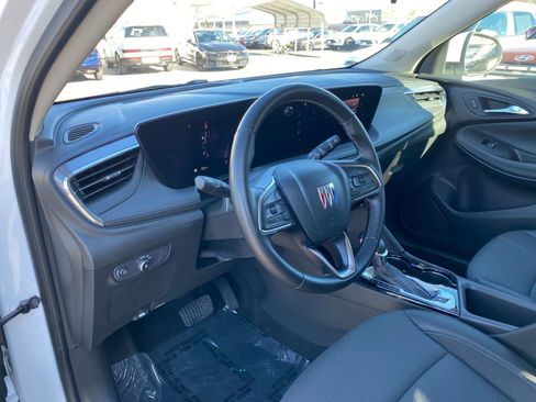 Used 2025 Buick Encore GX Preferred image 33