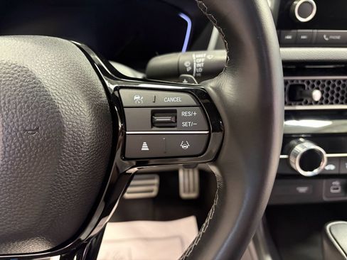 Used 2023 Honda Civic Sport image 12