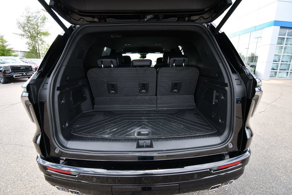Used 2026 Chevrolet Traverse RS AWD/4WD image 7