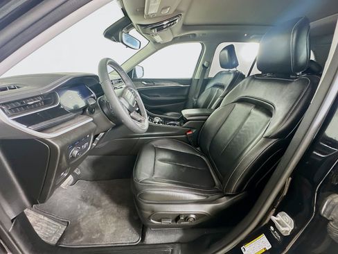 Used 2022 Jeep Grand Cherokee Limited 4xe image 13