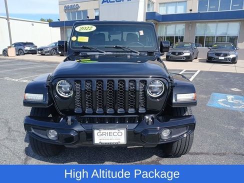 Used 2022 Jeep Gladiator Overland image 2