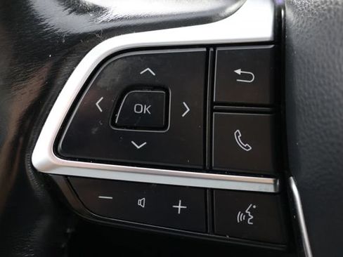 Used 2021 Toyota Highlander Limited AWD/4WD image 11