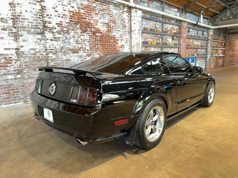 Used 2008 Ford Mustang GT Premium RWD image 3