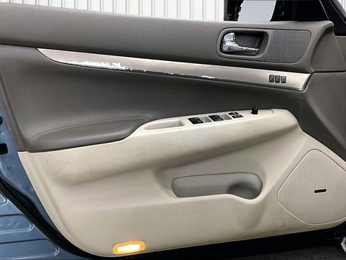 Used 2010 INFINITI G37 x w/ Premium Pkg image 19