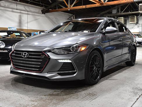 Used 2017 Hyundai Elantra Sport FWD image 3
