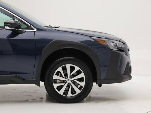 Used 2025 Subaru Outback Premium w/ Popular Package #1 image 4