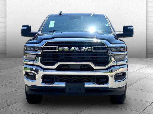 Used 2026 RAM 2500 Big Horn AWD/4WD image 2
