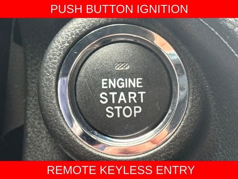 Used 2022 Subaru Crosstrek 2.0i Premium w/ Moonroof Package image 9