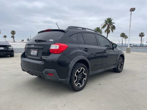 Used 2016 Subaru Crosstrek 2.0i Premium w/ Moonroof Package AWD/4WD image 2