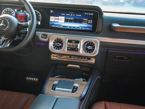 Used 2025 Mercedes-Benz G 63 AMG 4MATIC image 27