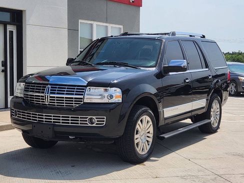 Used 2013 Lincoln Navigator 4WD image 30