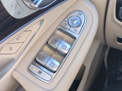 Used 2020 Mercedes-Benz GLC 300 image 24