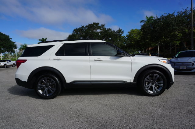 Used 2023 Ford Explorer XLT w/ Equipment Group 202A RWD image 16