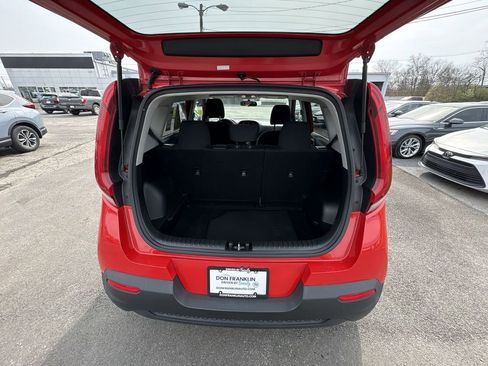 Used 2022 Kia Soul LX image 17