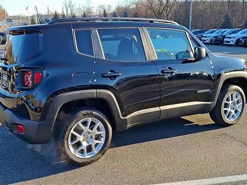 Certified 2023 Jeep Renegade Latitude w/ Sun/Sound Group image 8