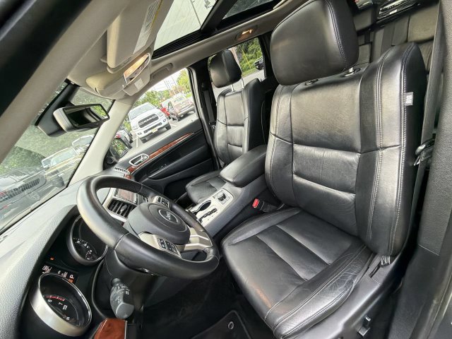 Used 2011 Jeep Grand Cherokee Limited AWD/4WD image 15