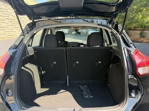 Used 2021 Nissan Kicks S FWD image 31