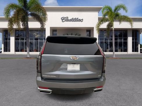 Certified 2021 Cadillac Escalade ESV Premium Luxury Platinum w/ Heavy-Duty Trailer Package image 12