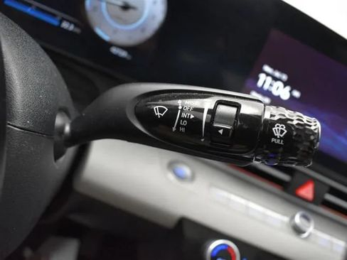 Used 2024 Hyundai Elantra Limited FWD image 26