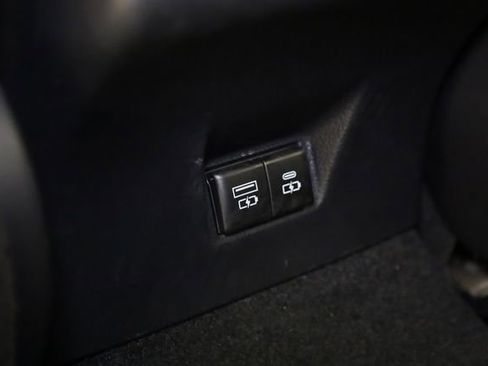 Used 2025 Toyota Camry SE FWD image 29