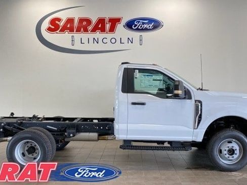 New 2025 Ford F350 XL w/ XL Chrome Package image 1