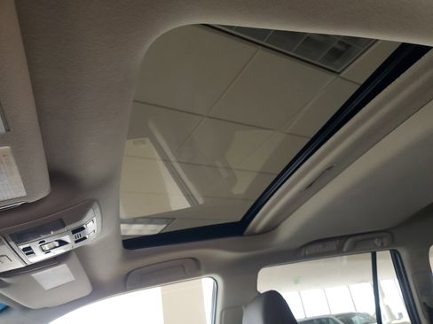 Used 2023 Lexus GX 460 Premium w/ Premium Package image 21