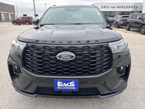 New 2026 Ford Explorer ST-Line w/ ST-Line Street Pack image 8