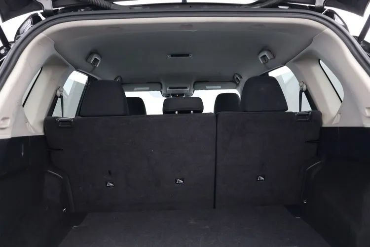 Used 2024 Nissan Rogue S FWD image 13