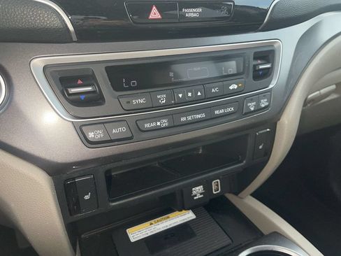 Used 2022 Honda Pilot Special Edition image 17