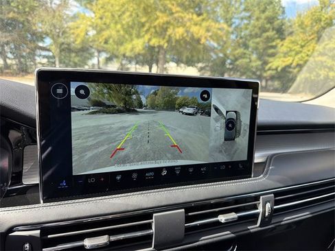 New 2026 Lincoln Corsair Premiere image 17