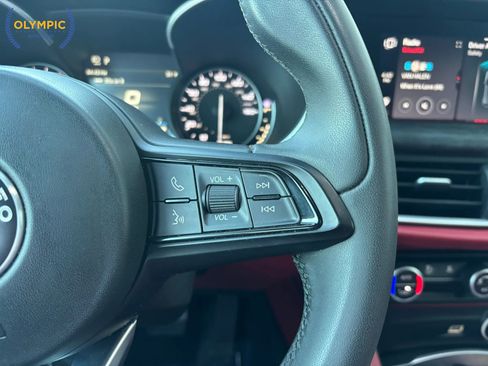 Used 2020 Alfa Romeo Stelvio w/ Nero Edizione image 24