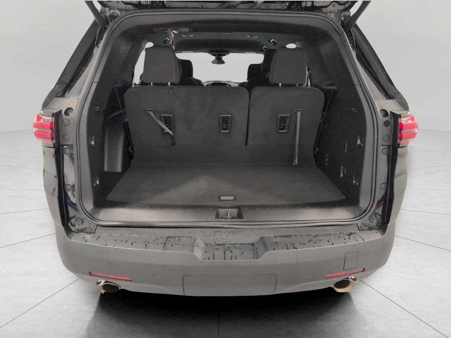 Used 2023 Chevrolet Traverse LT AWD/4WD image 16