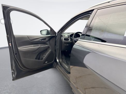 Used 2018 Chevrolet Equinox Premier image 9