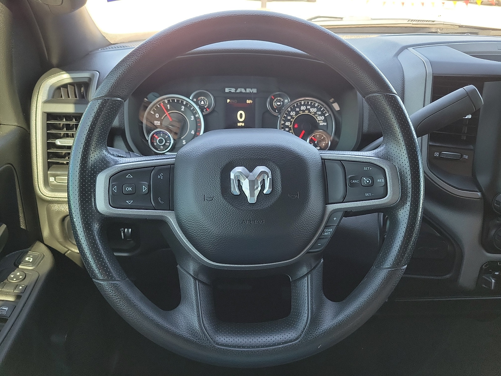 Used 2024 RAM 3500 Tradesman w/ Chrome Appearance Group AWD/4WD image 19